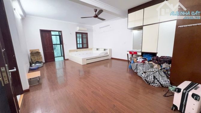 Bán nhà Lò Đúc. 7 ngủ - Mặt tiền 4,6M - nở hậu. Ngõ nông - trước nhà rộng 4M. - 4