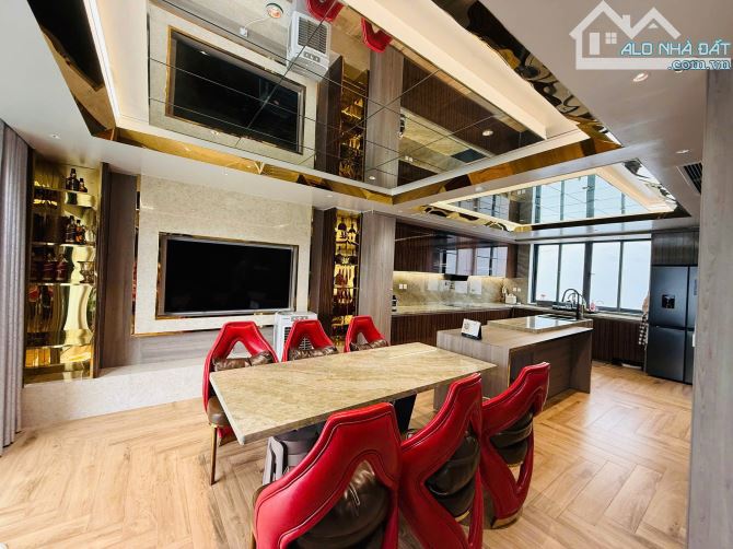 Biệt Thự Cao cấp,Sang trọng,Nội thất 5* ,View Vườn hoa siêu thoáng - Mặt tiền khủng 8m - 4