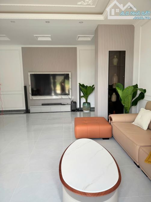 CẦN BÁN CĂN NHÀ MỚI 2 MẶT TIỀN ĐƯỜNG 9m KDC SỐ 5 AN SƠN TP ĐÀ LẠT Nhà Sổ riêng Xd - Dtich: - 4