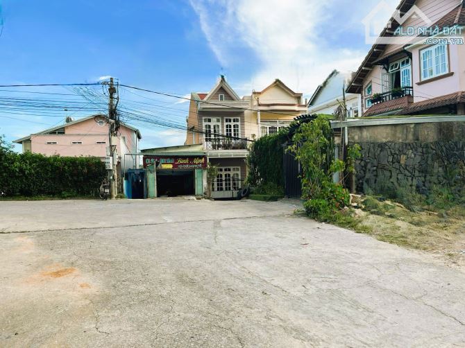 BÁN LÔ ĐẤT MAI HẮC ĐẾ, TRUNG TÂM P6 ĐÀ LẠT -Diện tích:162,88m - Toàn bộ thổ cư. (2 sổ riên - 4
