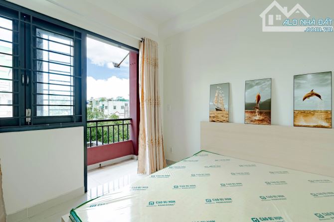 CĂN STUDIO FULL NỘI THẤT BAN CÔNG CỰC XINH MÀ GIÁ CỰC MỀM Ở QUẬN 1 - 4