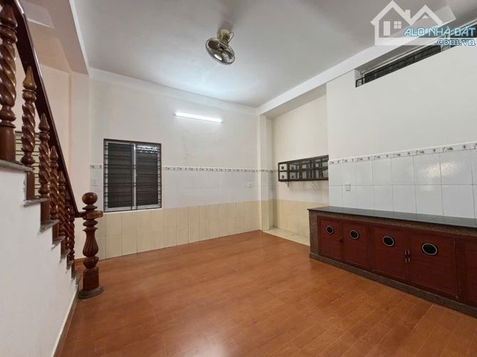 Nhà 2.5 Tầng LÊ DUẪN cách đường đúng 1 cái nhà giá chỉ hơn 5 Tỷ Xxx - 4