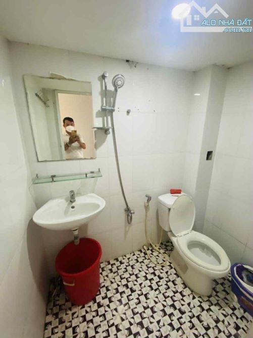 Quận 10,Lê Hồng Phong,2 tầng,dt:2,6mx10,5m,giá:4,6 tỷ - 4