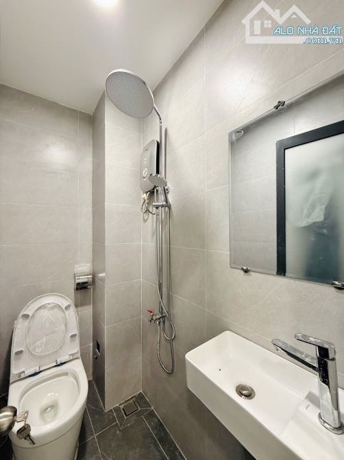 Chợ Thạch Đà - Gò Vấp - 47m2 - 3 Tầng - 5.45 tỷ - Hẻm Ô tô - Hoàn công - SHR - 5