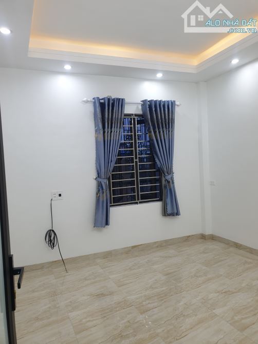 BÁN NHÀ ĐẸP 2.35 TỶ 3 TẦNG 50M2 ( ĐÔNG BẮC ) NGÕ PHÙ NGHĨA - 4