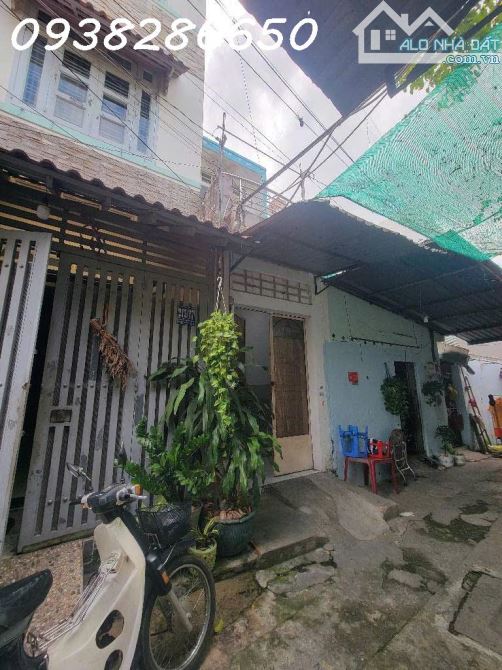 GIÁ CHỈ : 2,790 TỶ. TL - NHÀ  2 MẶT TIỀN – VỪA Ở VỪA KINH DOANH -TMT - Q12 – DT: 40M2 - SH - 4