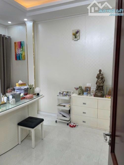 (MỚI RAO!) NGUYỄN CÔNG HOAN 16.5 TỶ - PHÂN LÔ Ở ĐẸP KD TỐT KHAI THÁC NGAY - MẶT 5M, VỈA HÈ - 4