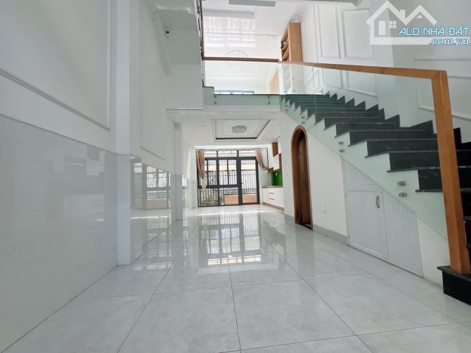Siêu phẩm đs8 bhhb (4x12 ) trệt,lửng, 2lầu , sân thượng chỉ 4.6 tỷ - 4
