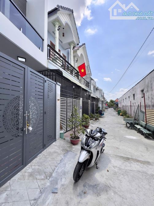 NHÀ 1 TRỆT 1 LẦU HOÀN CÔNG TẠI P. BỬU HÒA ( NAY LÀ P. BIÊN HÒA ) chỉ 2T850 - 5
