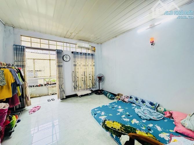Nhà hẻm ô tô chỉ hơn 60 triệu/m2 diện tích khủng gần 100m2 đường Phạm Văn Đồng Phường 3 - 5