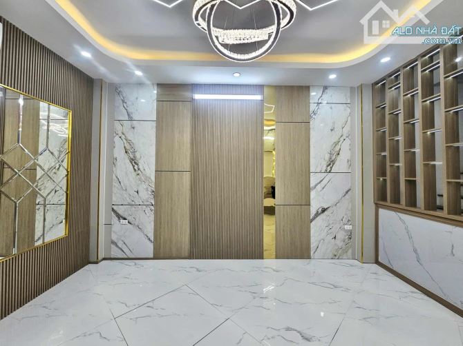Nhà bán phố Trần Hữu Tước- Đống Đa- nhà mới tinh 38m - 7 tầng - thang máy xịn - 5
