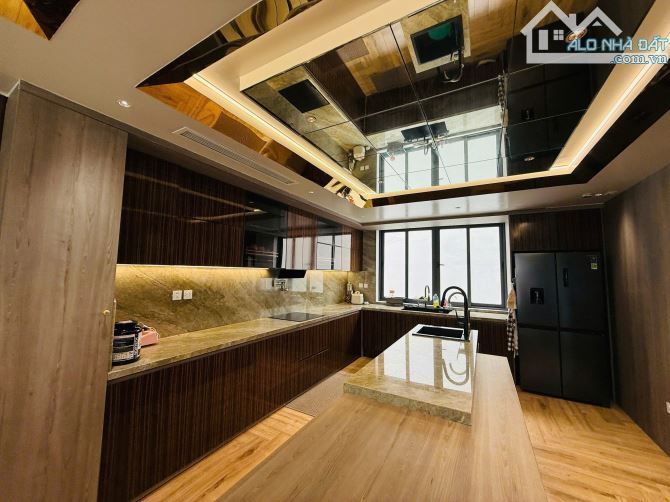 Biệt Thự Cao cấp,Sang trọng,Nội thất 5* ,View Vườn hoa siêu thoáng - Mặt tiền khủng 8m - 5