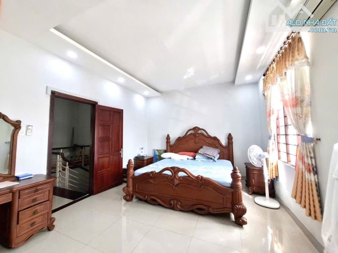Bà Điểm (HM) bán nhà 3 tầng (7x14) 5PN sân đỗ otoường 6m gần QL 22 và tiện ích giá 6,99tỷ. - 5