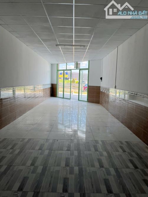 Bán 7000m2 mặt tiền đường Song hành Quốc lộ 1A, Phường Thường Thạnh, Quận Cái Răng - 9