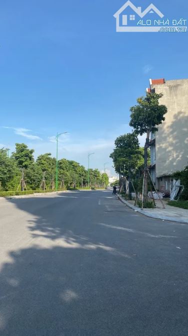 Cần bán nhà khu Tư Đình phân lô quân đội nhà đẹp 5 T 100m2 cạnh công viên, gara ô tô - 6