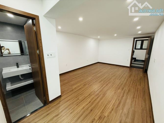 🏡 Bán nhà 3 tầng đl phân lô Thiên Lôi, Chợ Đôn 72m giá chỉ 6,x tỷ - 6