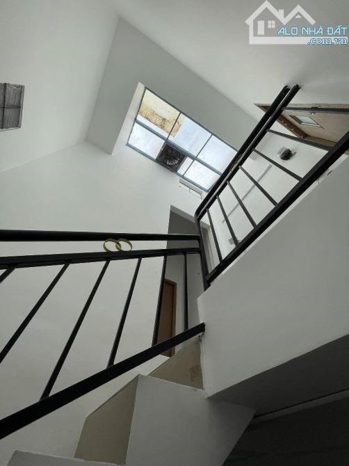 HẺM OTO TRÁNH TÔ HIẾN THÀNH -P.13- Q.10- DT: 57M2- 4 TẦNG- 10 TỶ 5 - 6