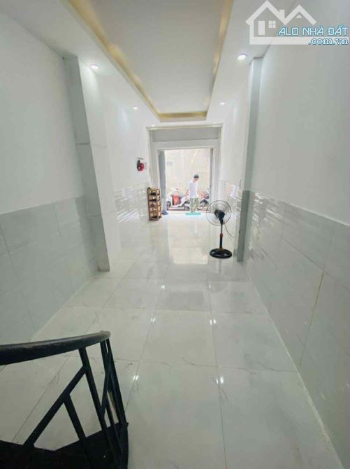 Quận 10,Lê Hồng Phong,2 tầng,dt:2,6mx10,5m,giá:4,6 tỷ - 6