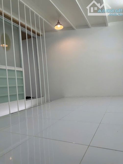 Bán nhà Nguyễn Duy giá 2.95tỷ shr, dt 3,3x7m 3tầng 2pn. - 6