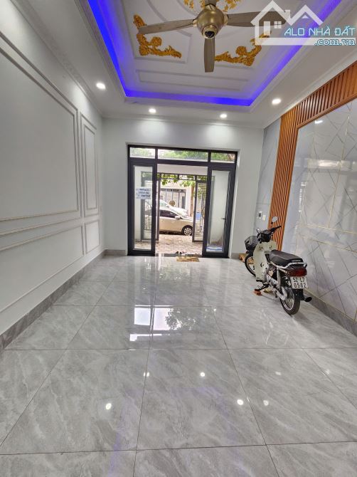 Bán nhà Hoàn Công 1 trệt 2 lầu P.Tân Bình, TP.Dĩ An chỉ 4 tỷ 6 TL M7566 - 6