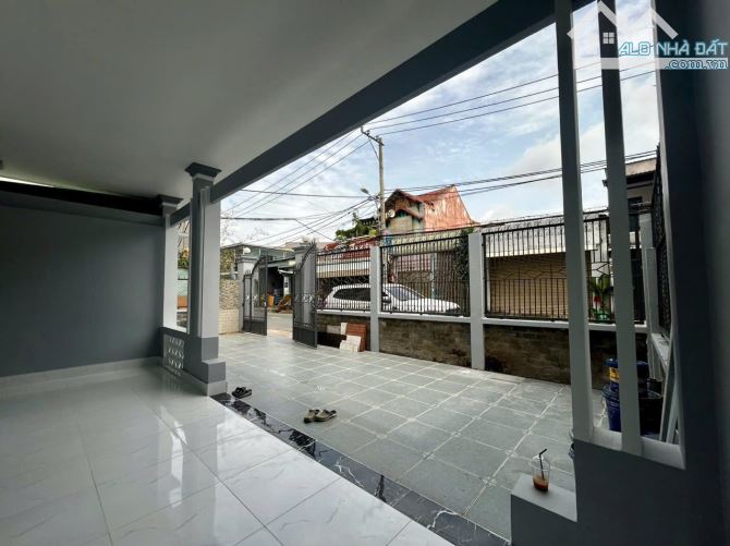 Bán nhà mặt tiền Đường số 1, Nguyễn Duy Trinh Long Trường Q9 DT 11 x 22 - 7