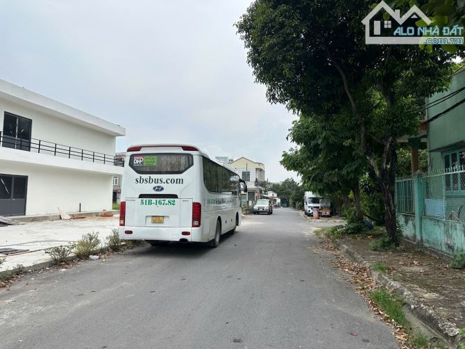 Bán biệt thự Đường 179 Hoàng Hữu Nam, Tân Phú Q9 DT 19 x 45 - 7