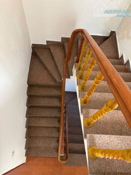 Nhà 2.5 Tầng LÊ DUẪN cách đường đúng 1 cái nhà giá chỉ hơn 5 Tỷ Xxx - 7