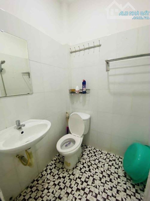 Quận 10,Lê Hồng Phong,2 tầng,dt:2,6mx10,5m,giá:4,6 tỷ - 7