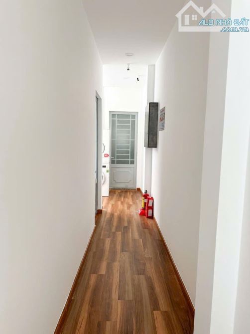 CHDV GIÁP Q1 - 68M2 - 3 TẦNG - 5PN - 35TR/THÁNG - 5WC KHÉP KÍN - FULL NỘI THẤT CAO CẤP - 7