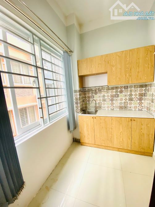 Căn hộ mới - giá hợp lý ngay quận 1, bancol đón nắng, gần UEH, Đại học Hoa Sen, quận 3 - 7