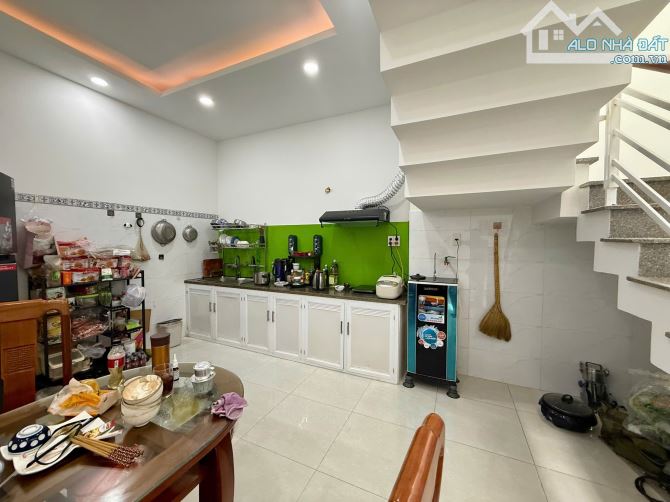 💥 Chủ nhà về Bắc cần bán lại căn nhà 2 tầng gần chợ Ga, Vĩnh Ngọc. Chỉ 3,2 tỷ TL DT 79mv - 8