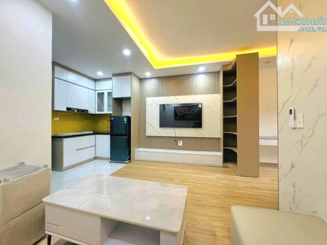 Đội Nhân 10 tầng thang máy, có hầm, oto tải tránh vỉa hè, full nội thất xịn. Giá 24.5 tỷ - 8