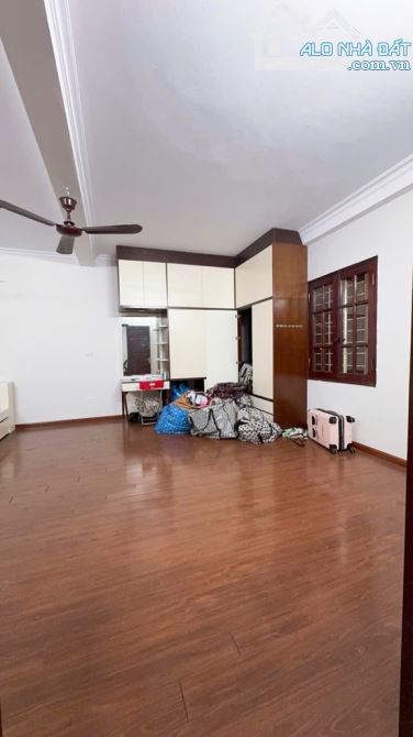 Bán nhà Lò Đúc. 7 ngủ - Mặt tiền 4,6M - nở hậu. Ngõ nông - trước nhà rộng 4M. - 9