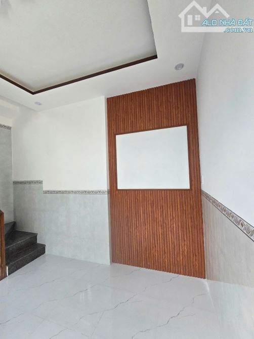 Bán nhà hẻm Trần Hưng Đạo, gần chợ Hoa Lư. Nhà sau mặt tiền hẻm 1 căn - 9
