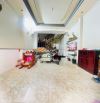 Quận 5 Trần Hưng Đạo -4 tầng hẻm xe hơi giá chỉ 1X...Tỷ.
