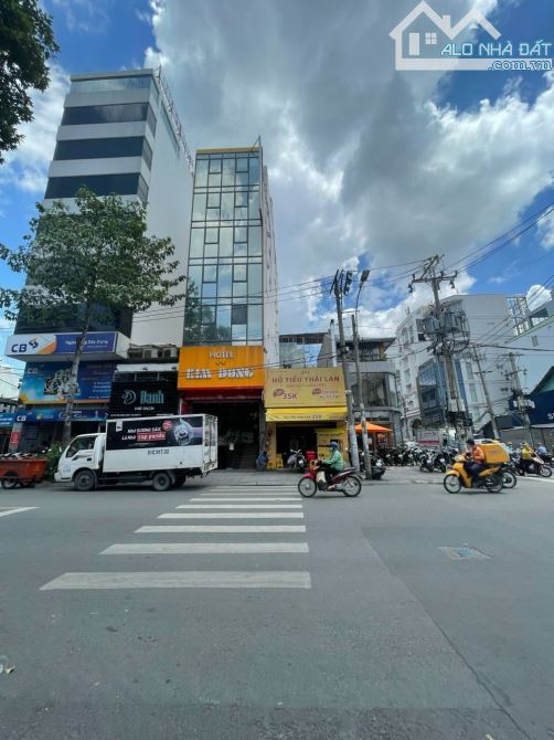 Vị trí siêu đẹp - MT Trần Hưng Đạo Q1 - 4,3*18M - 7 Tầng - TN 120TR/1T - Gía: 38 Tỷ