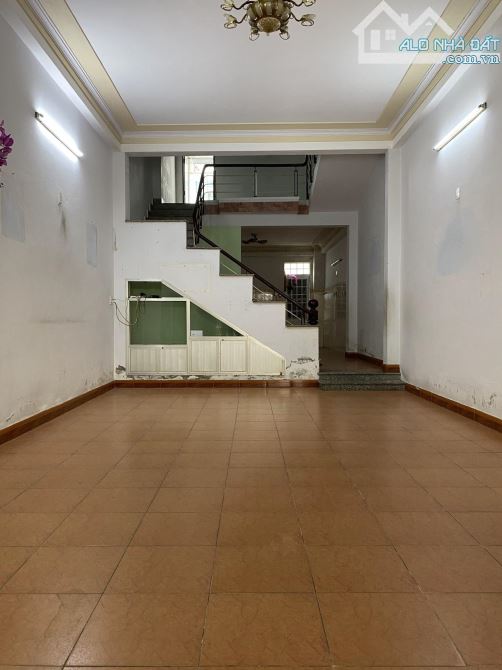 Bán Nhà 2 Tầng Mặt Tiền Lý Triện gần Đoạn Hồ Tương - 1