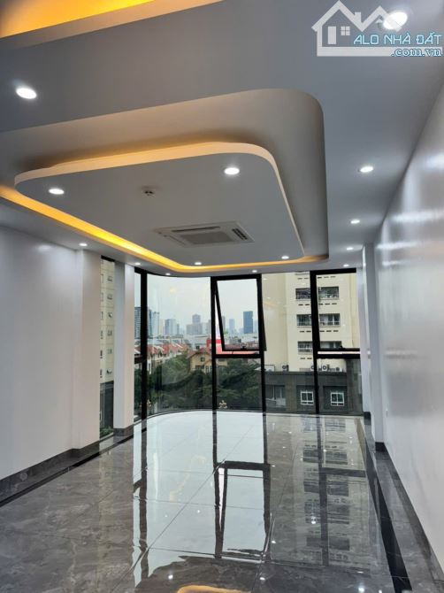 MẶT PHỐ - Q. CẦU GIẤY - LÔ GÓC - 1 HẦM 8 NỔI - THÔNG SÀN KD - VỈA HÈ - CHỈ NHỈNH 50 TỶ - 4