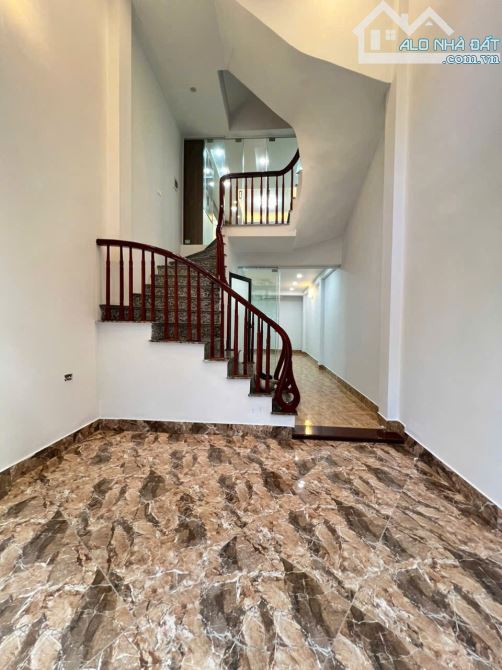 Nhà mới đẹp nội thất xịn về ở ngay Yên Ngưu Tam Hiệp Thanh Trì Diện tích 40m2 5 tầng ngõ t