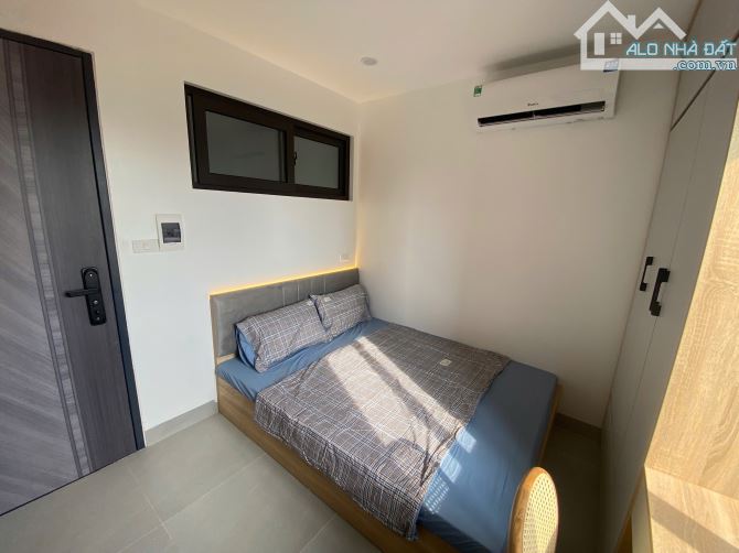 Bán toà CHDV 74m2*6T 19PN DT100tr/th gần Bách Kinh Xây, PCCC đủ, thông tứ tung
