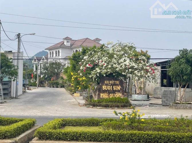 Đất nền Biệt thự Suối Sim 350m2 , Đường Nguyễn Trung Trực- giá đầu tư