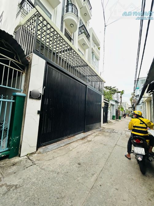 Bán nhà quận 7 - dt 5.3x30m cách Nguyễn Thị Thập 3 căn giá nhỉnh 15ty
