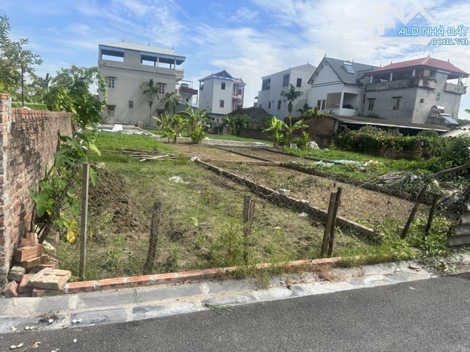 SIÊU HIẾM  CHỈ CÒN 1 LÔ ĐẸP DUY NHẤT TẠI XUÂN NỘN  ĐÔNG ANH   Diện tích 45m  Giá chỉ 3 TỶ