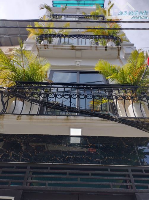 Bán nhà căn góc 3 mặt thoáng, 2 cửa, full nội thất tại Mậu Lương - Kiến Hưng - Hà Đông