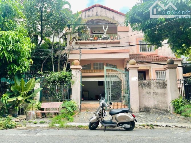 BIỆT THỰ NGUYỄN OANH - P17, 13.6m x 18m , 2 LẦU , GIÁ : 21 TỶ