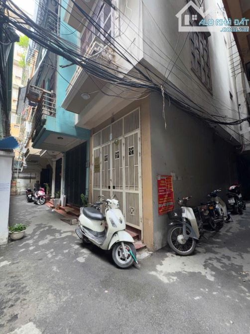 Siêu hiếm Nguyễn Chí Thanh lô góc 2 mặt ngõ ba gác 30m ra ô tô 6 tầng 30m2 đủ nội thất