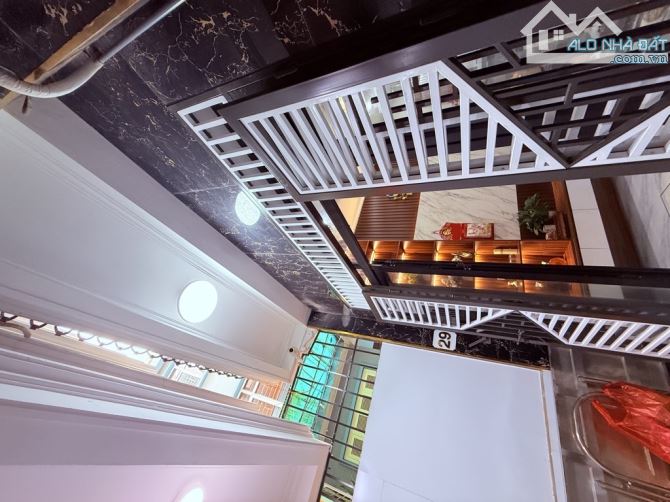 HÀNG XÓM KĐT Carnabi- Ecogreen Nguyễn Xiển- Lô góc- 27/31m2 -- 5.x Tỷ-- ĐẸP NHẤT TÂN TRIỀU