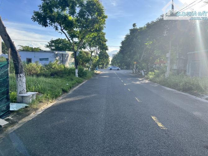 BÁN ĐẤT ĐƯỜNG VÕ VĂN ĐỒNG, SÁT TRƯỜNG SA, 100m2, NGANG 5m, GIÁ 6,4 TỶ.