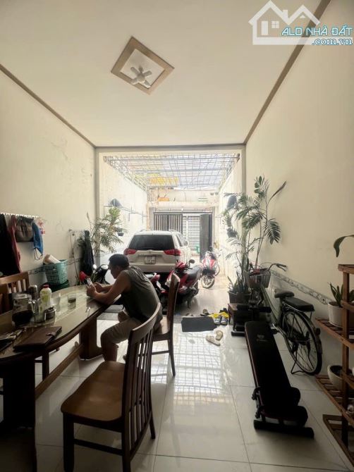 NHÀ ĐẸP 3 TẦNG NGAY TÂN THỚI NHẤT (Q.12 CỦ) , GẦN METRO THAM LƯƠNG