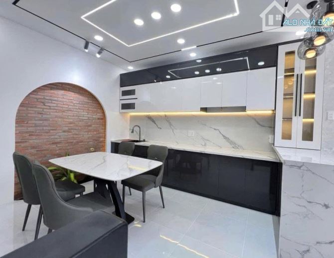 B.ÁN NHÀ SÁT QL32_VỊ TRÍ DI TRẠCH_PHÂN LÔ, Ô TÔ TRÁNH, THANG MÁY, 6 TẦNG, NHIỀU NGỦ
